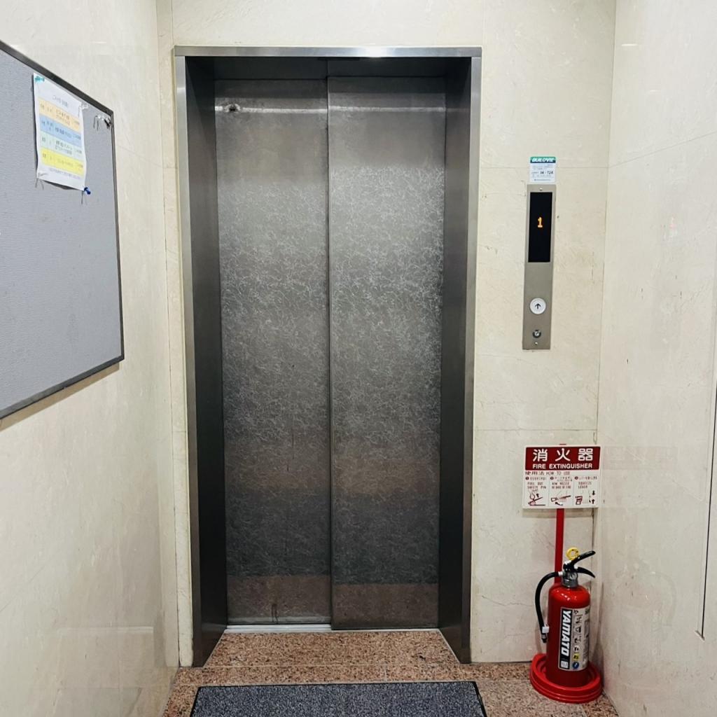 星野第二ビルのエレベーター