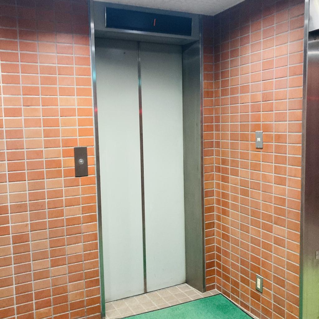 半蔵門村山ビルのエレベーター