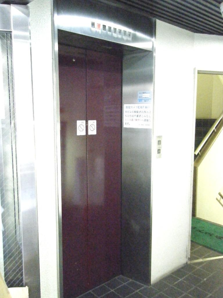 国立加賀屋ビルのエレベーター