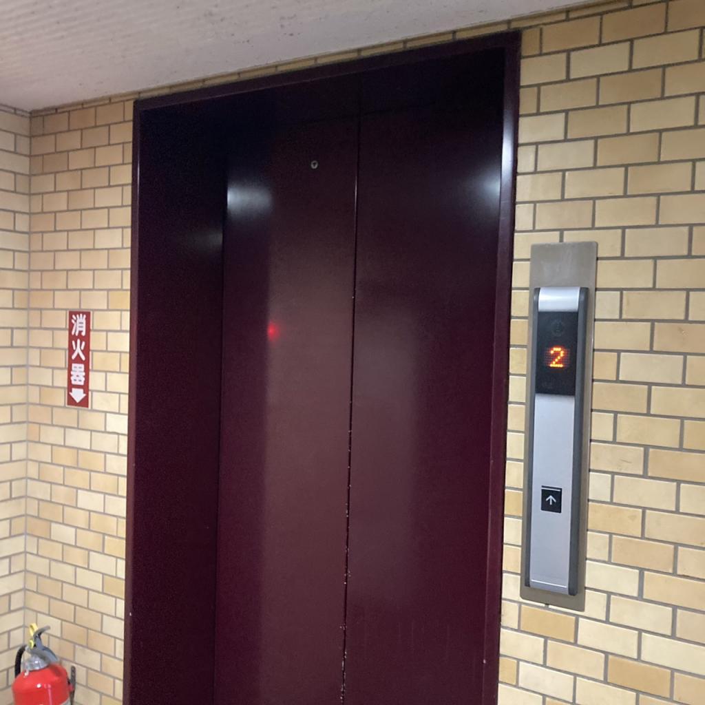 新宿税理士ビル別館のエレベーター