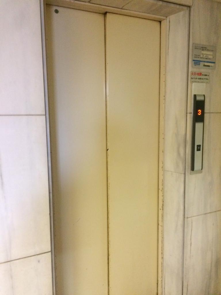 西川徹ビルのエレベーター