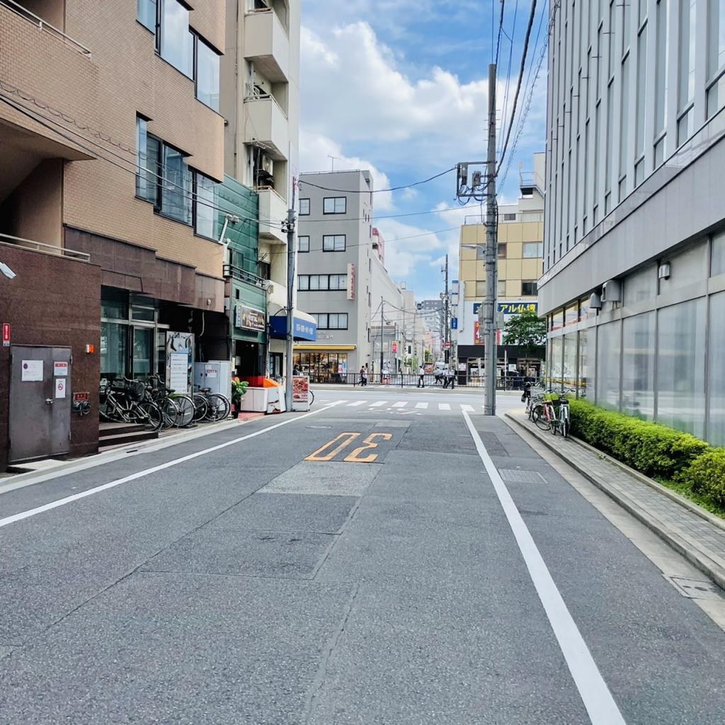 ＭＰＲ東上野ビルの側道