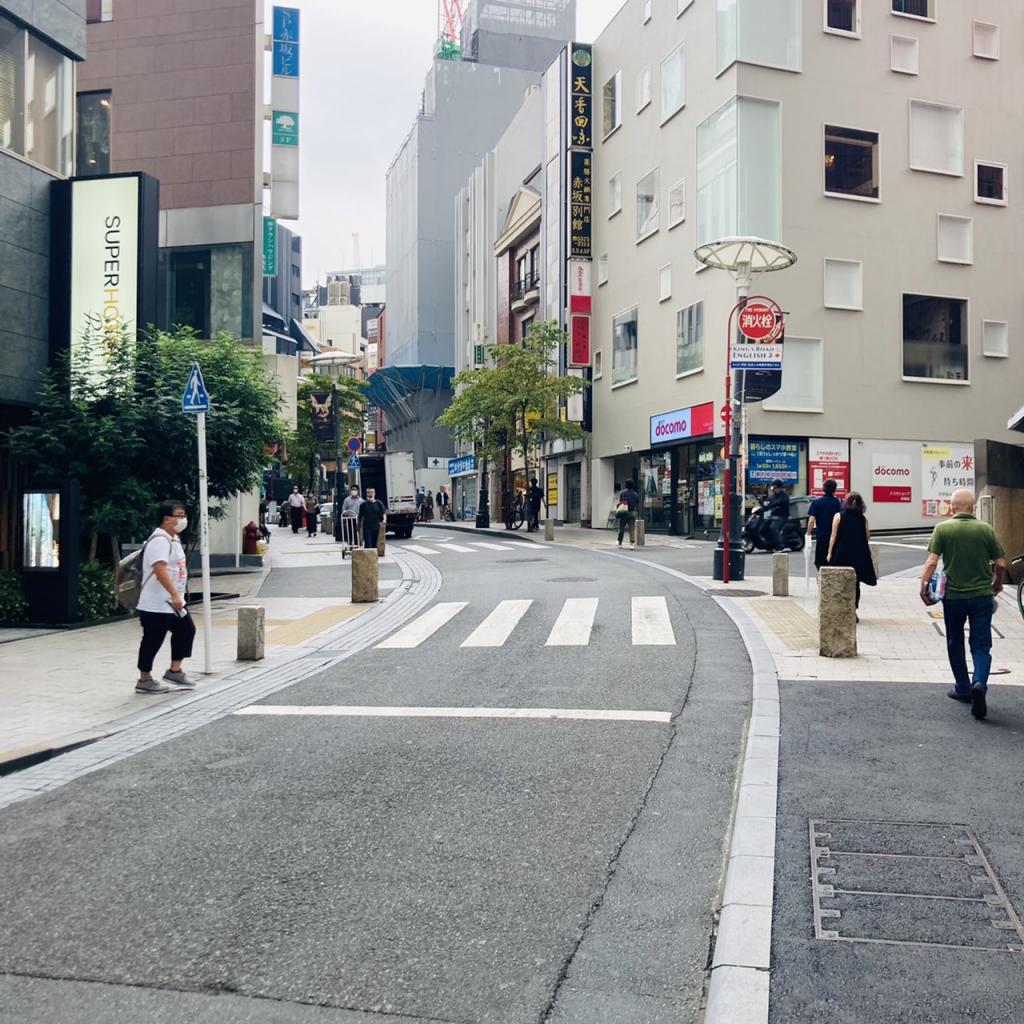 赤坂トーセイビルのビル前面道路