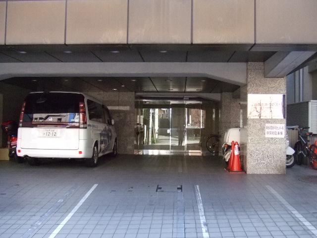 三田ヒルクレストの駐車場