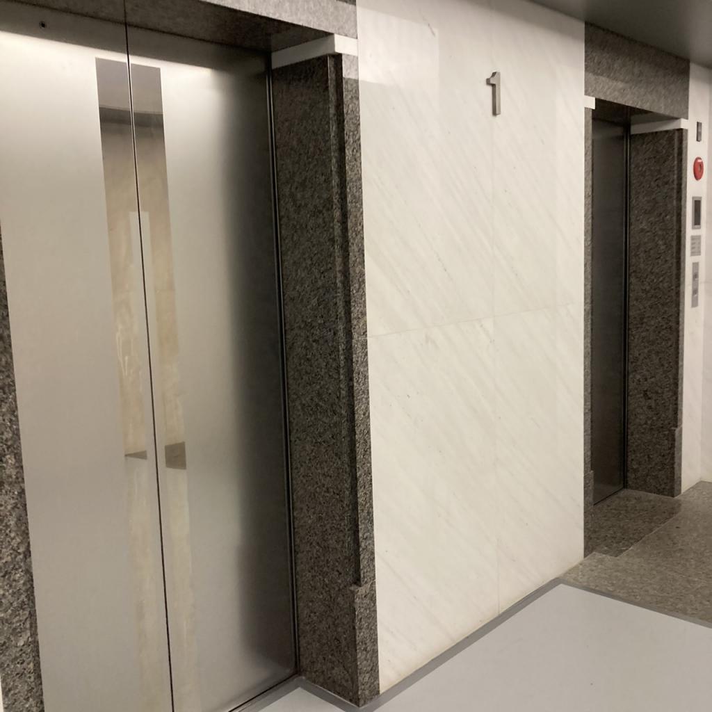 フロンティアグラン西新宿のエレベーター