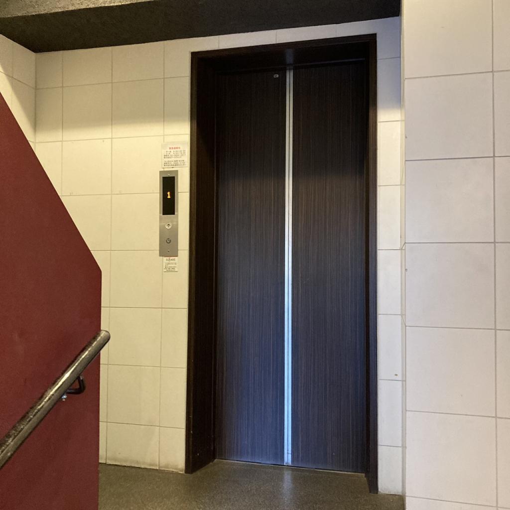 ウィンド銀座ビルのエレベーター