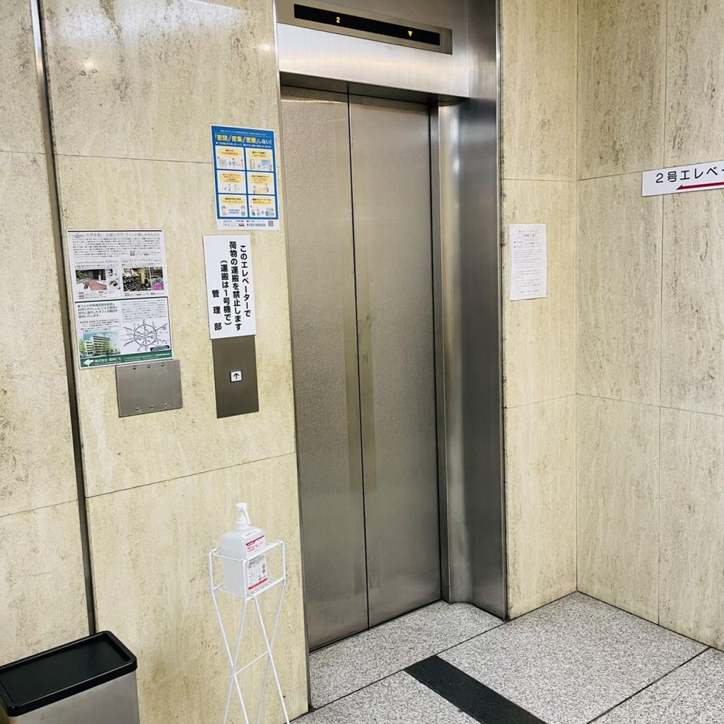 塩崎ビルのエレベーター