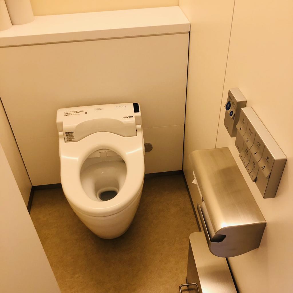 Ｈａｒｅｚａ Ｔｏｗｅｒの16階　トイレ