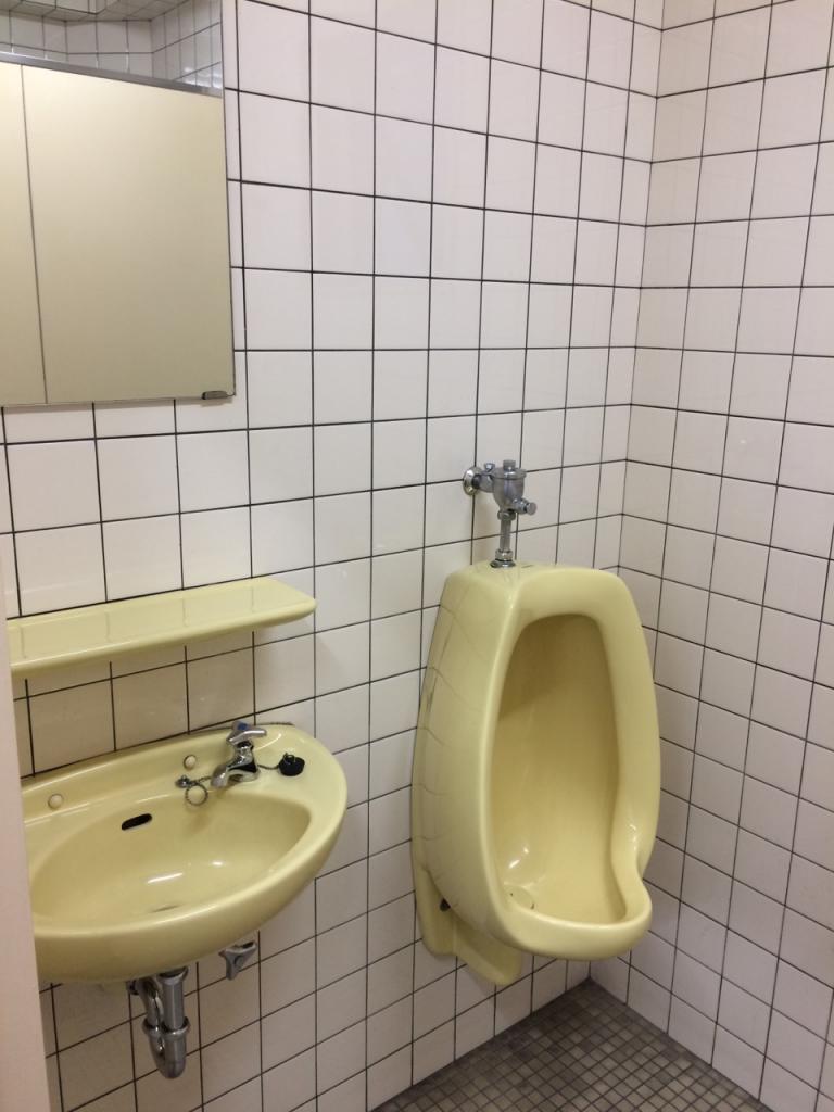 神田荒木ビルのトイレ