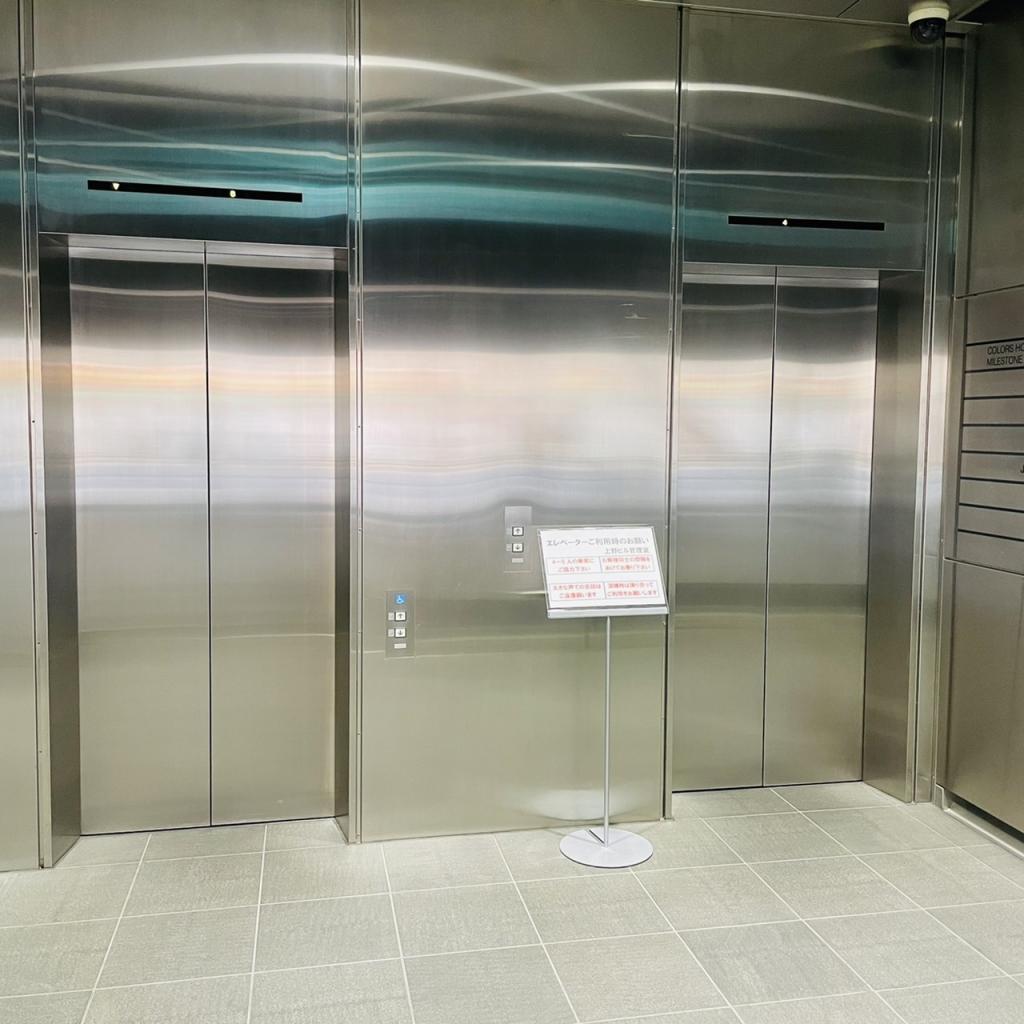 上野ビルのエレベーター