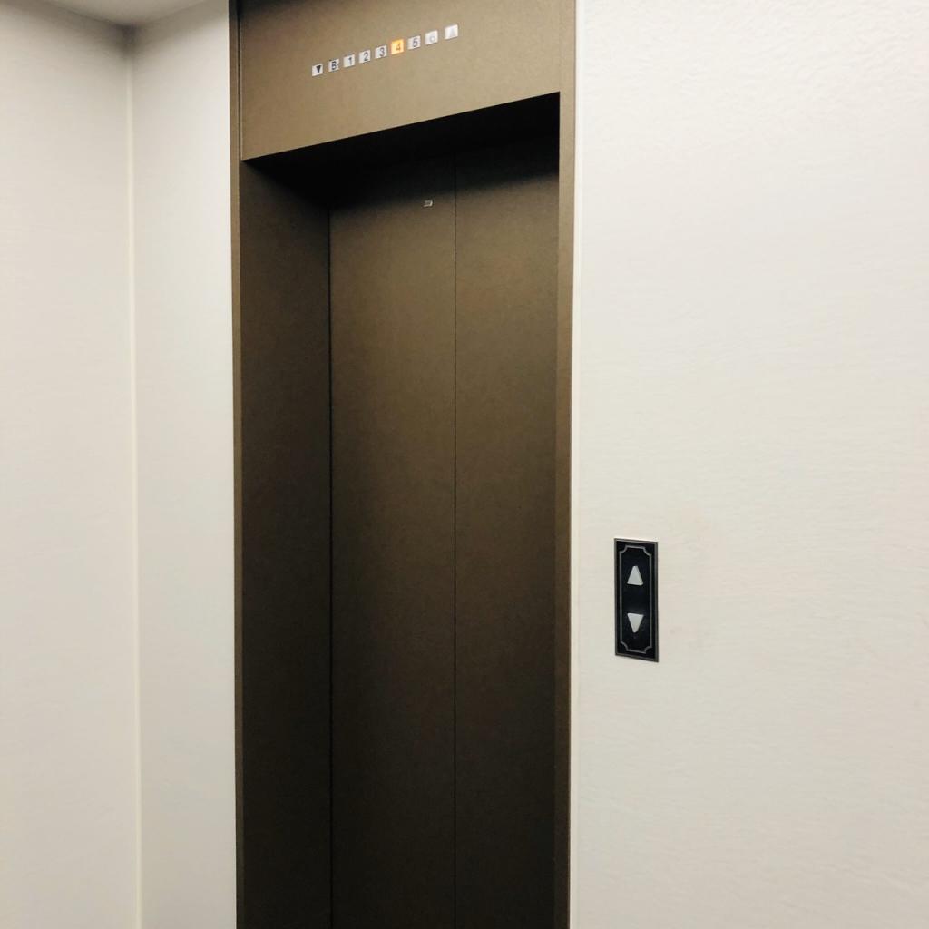 神田オーシャンビルのエレベーター