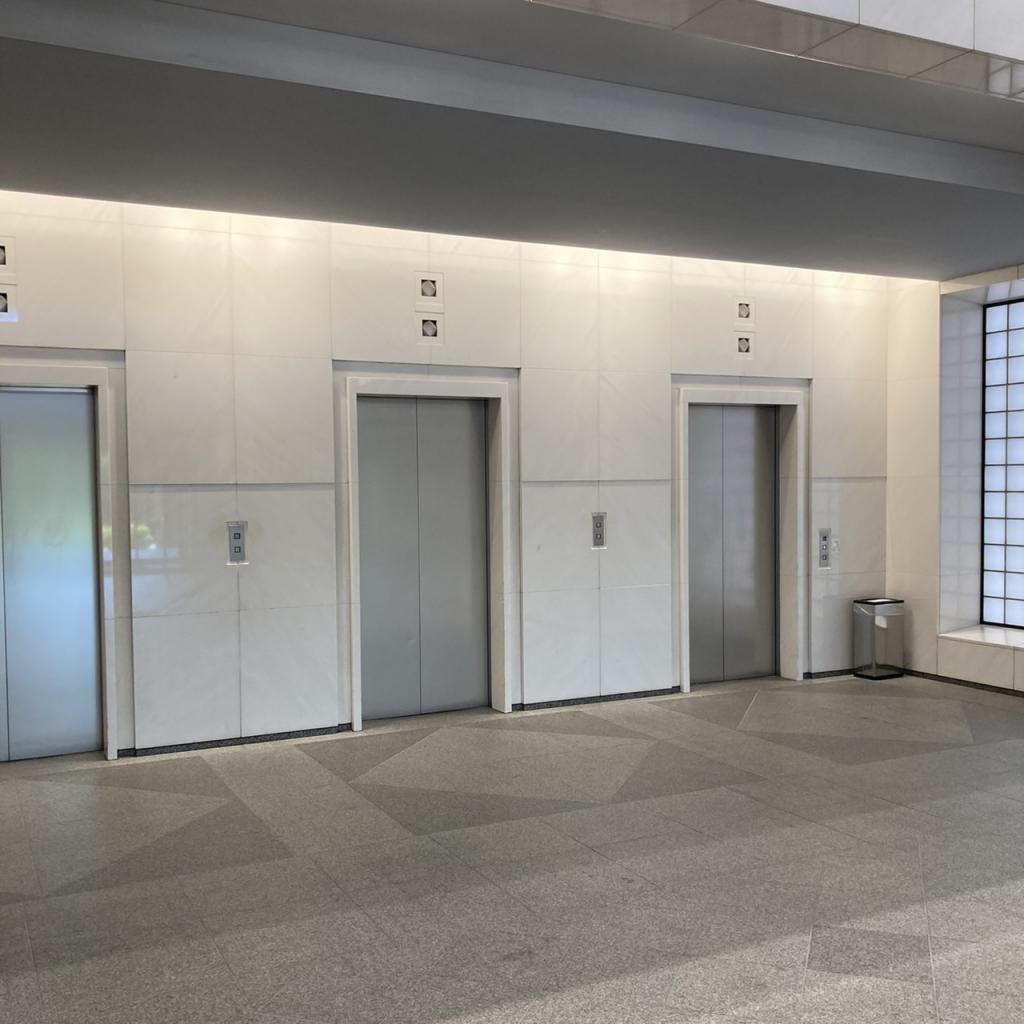 プライム新横浜ビルのエレベーター