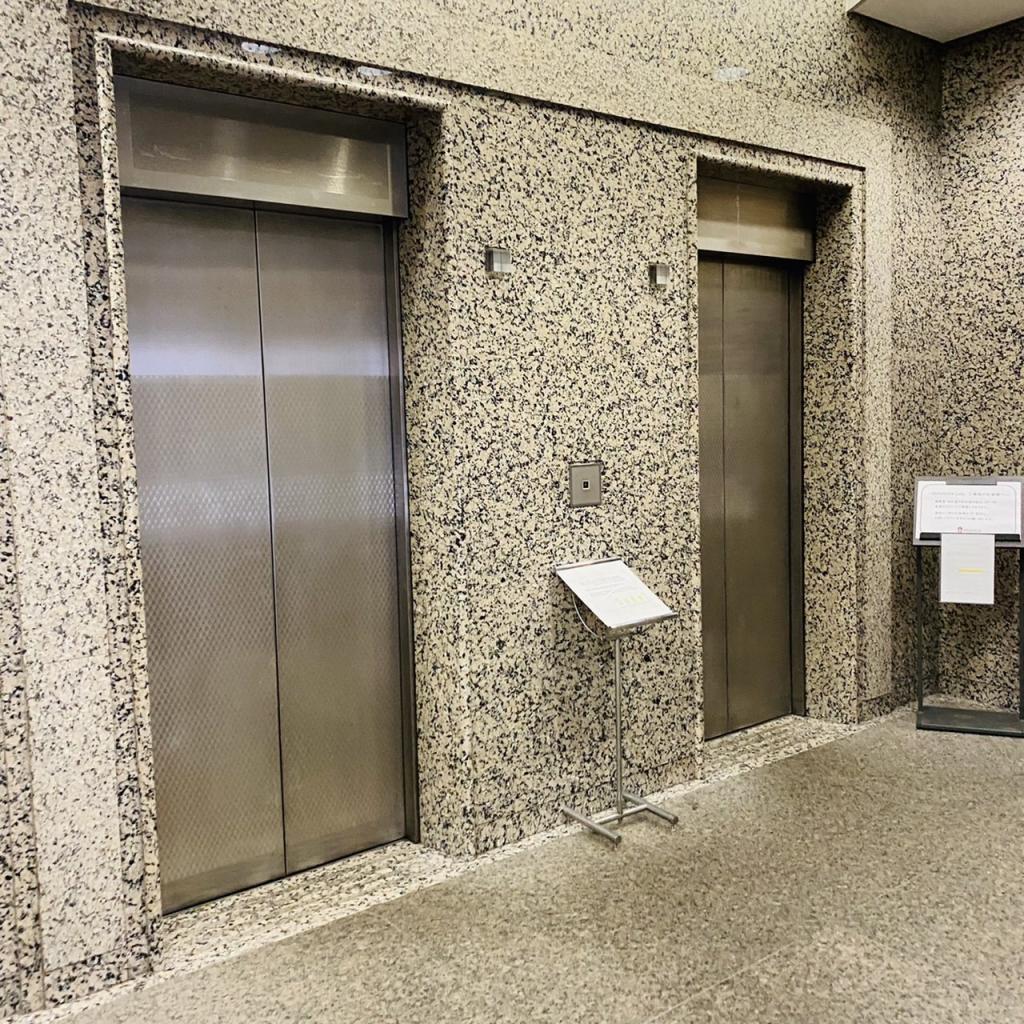 銀座花蝶ビルのエレベーター