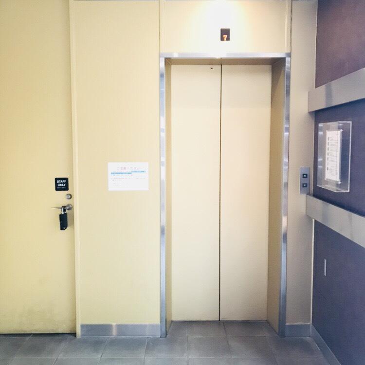 ＣＯＩ西青山ビルのエレベーター