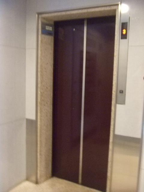 秋場ビルのエレベーター