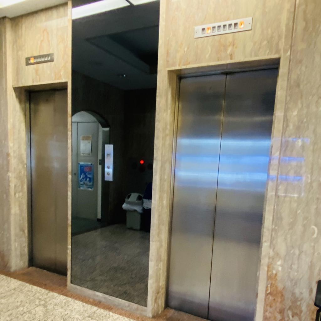 アーバンセンター立川ビルのエレベーター