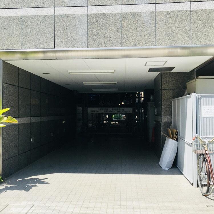 グローバル新神楽坂の駐車場