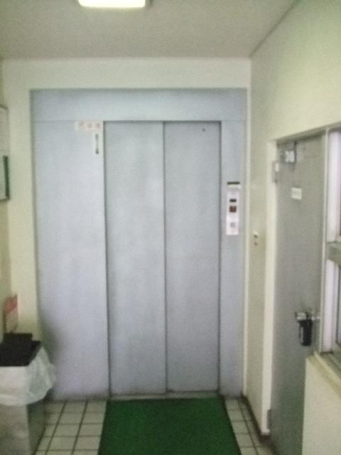 サーラ南青山ビルのエレベーター