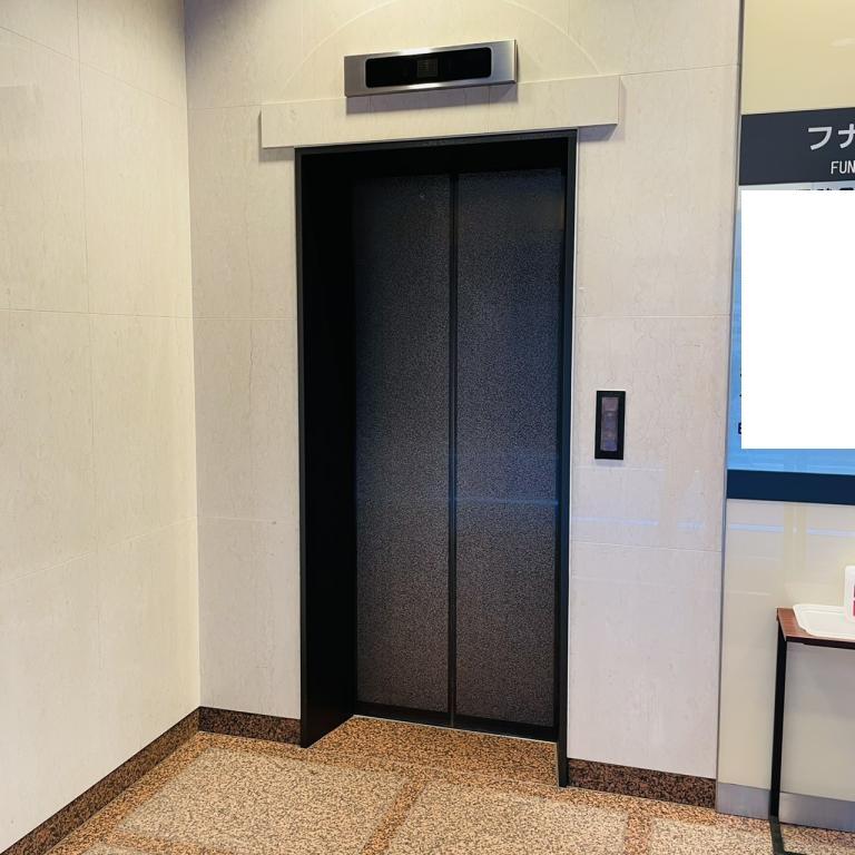 フナトビルのエレベーター