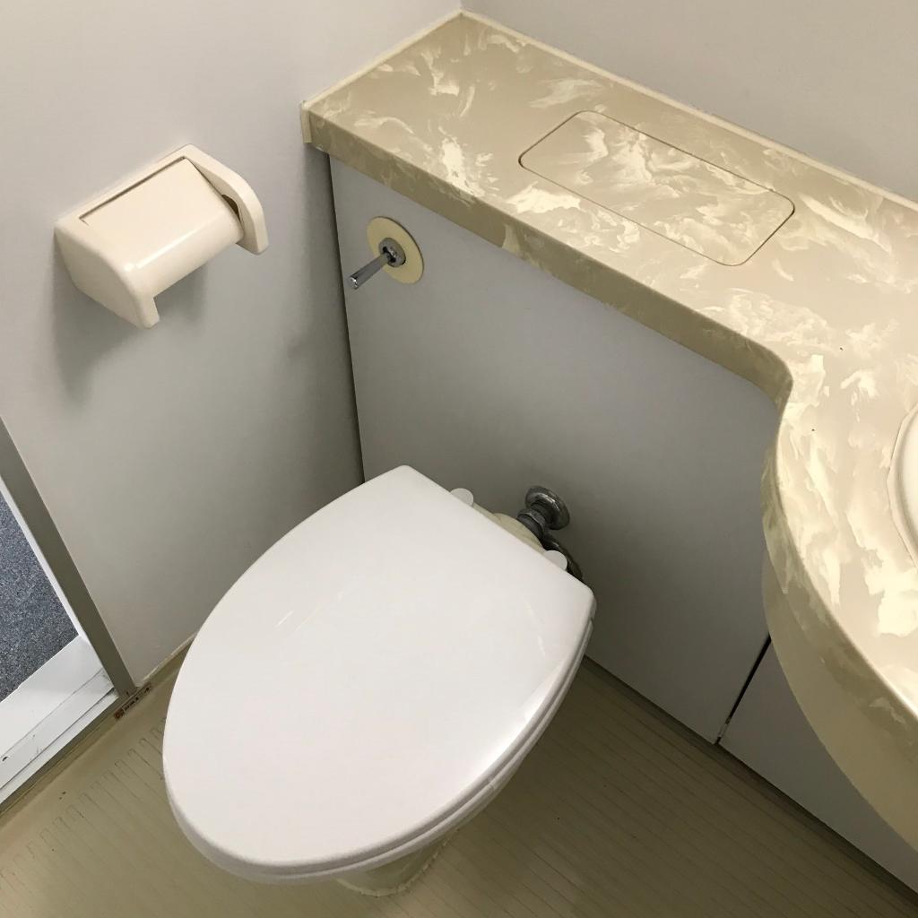 ニュー千駄ヶ谷マンションの403号室 トイレ