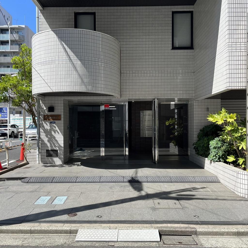 ＳＡＩＳＥＩ錦糸町ビルのオフィスビル出入口
