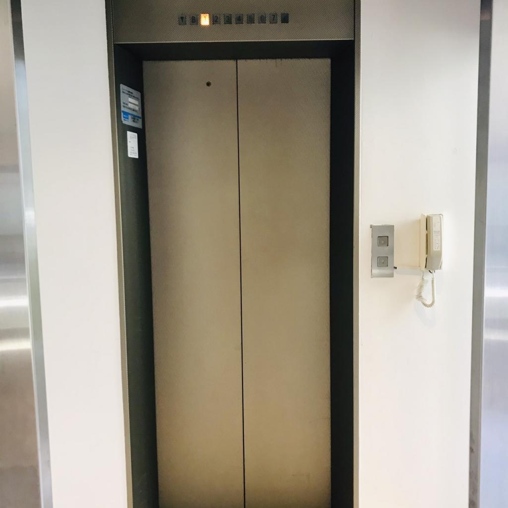 虎ノ門３７２ビルのエレベーター