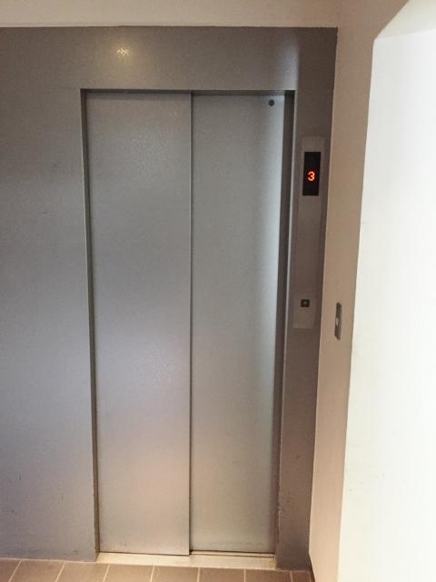 グランドマンション原宿のエレベーター