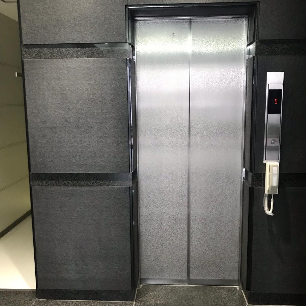 ザ・ロワイヤルビルのエレベーター