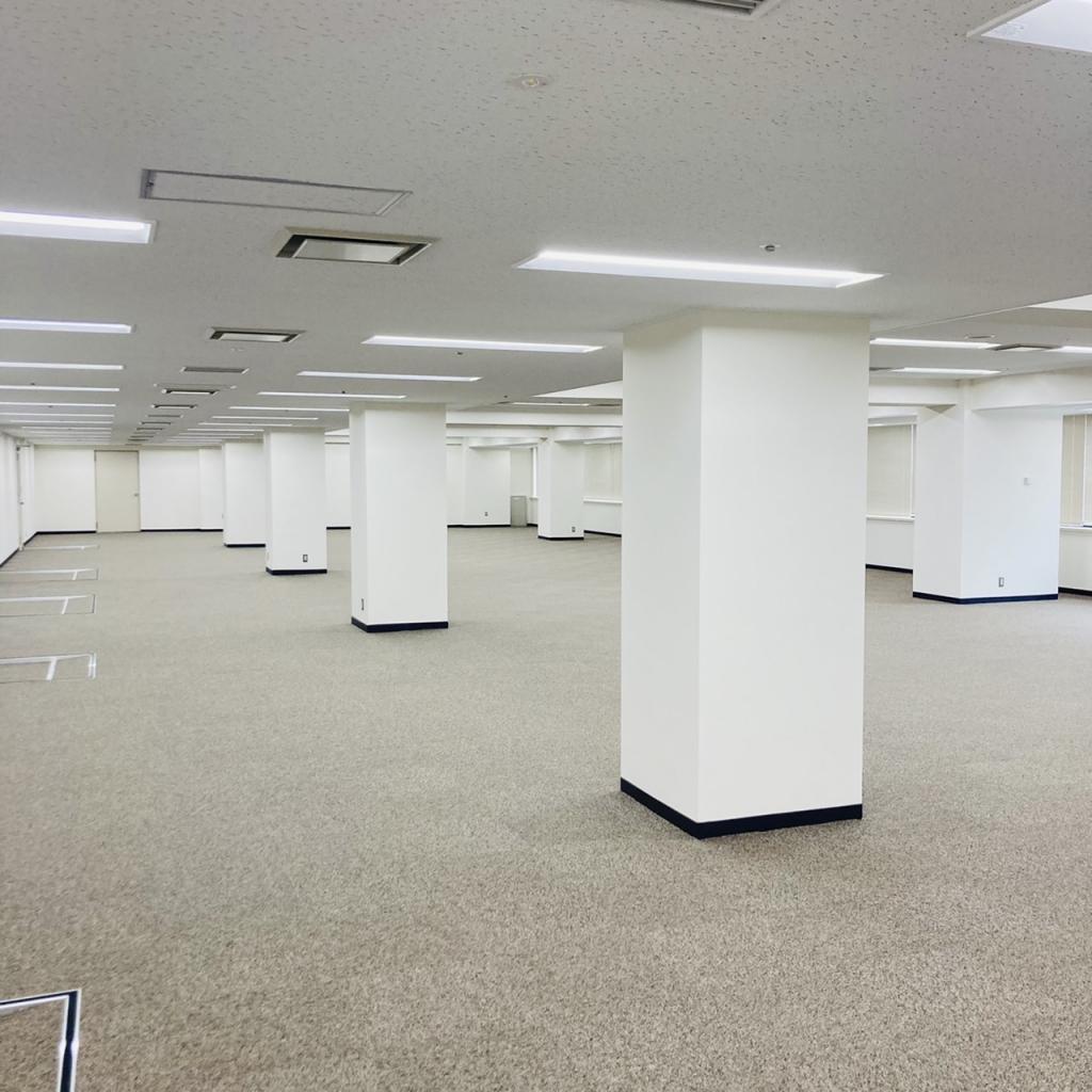 東京交通会館ビルの8階 室内