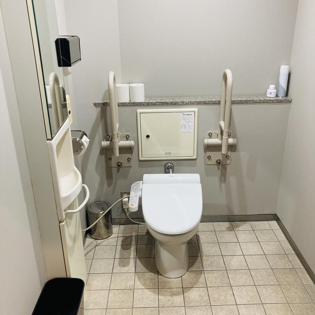 神泉風來ビルの1階 トイレ