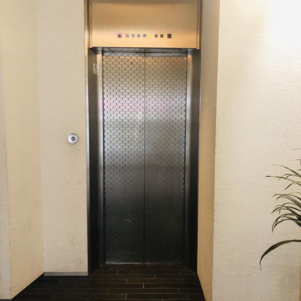 ビジョナリーⅣのエレベーター