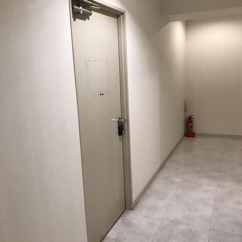 上野野本ビルの202号室 貸室入口