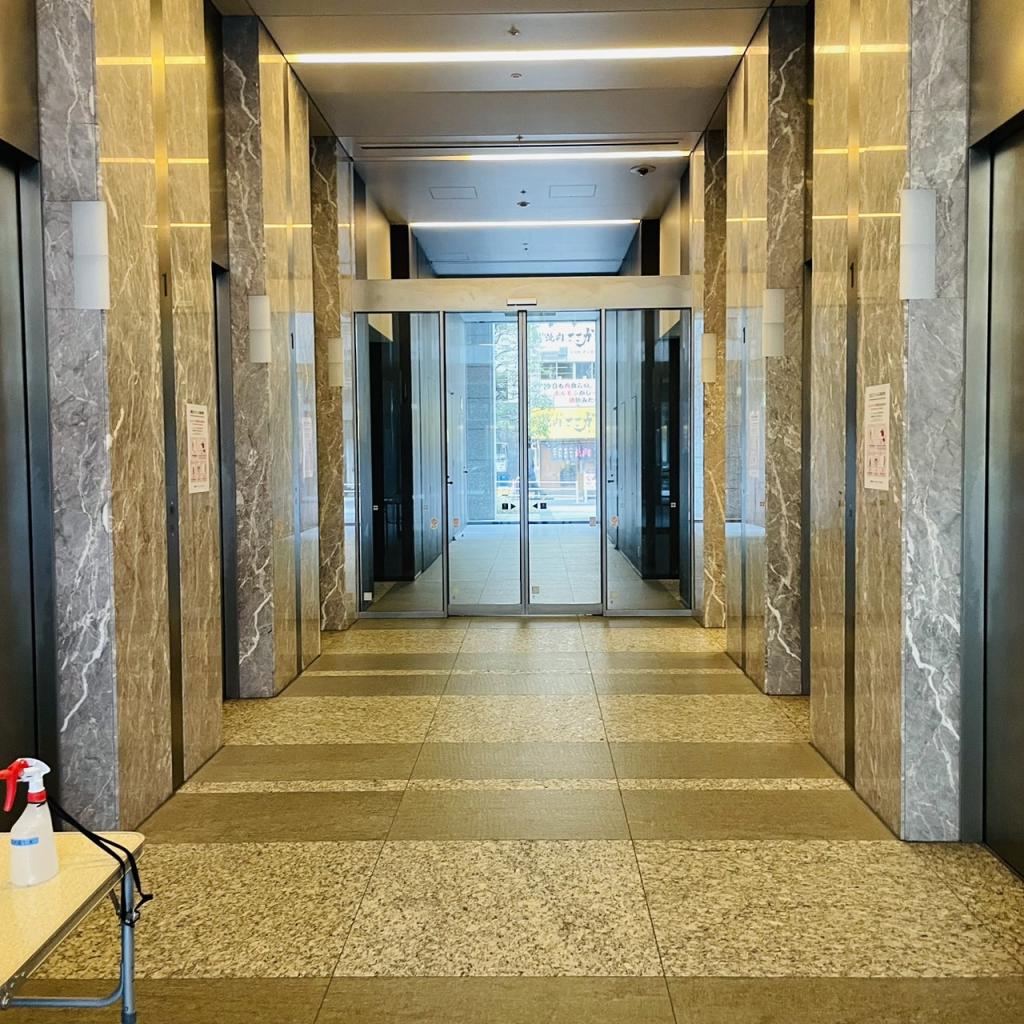 八重洲ファーストフィナンシャルビルのエレベーターホール