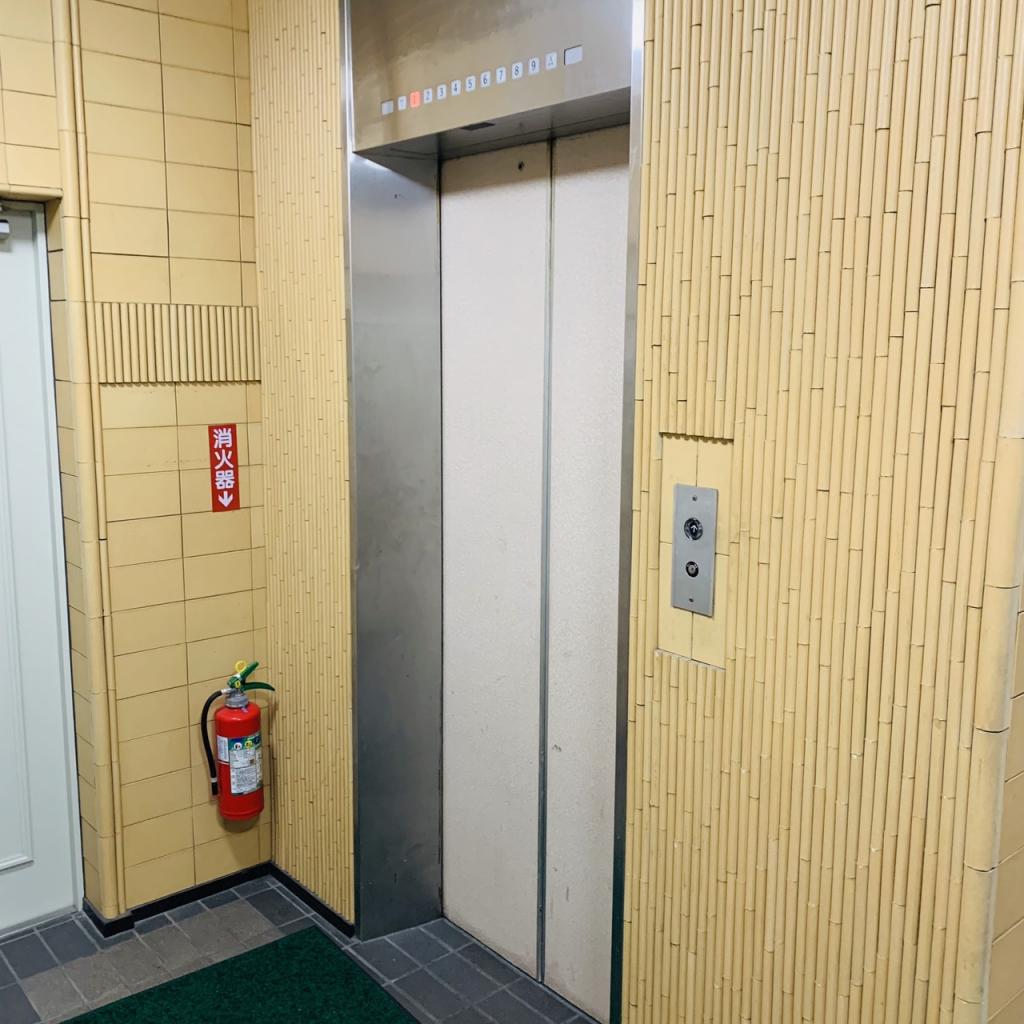 神田乗物町ビルのエレベーター