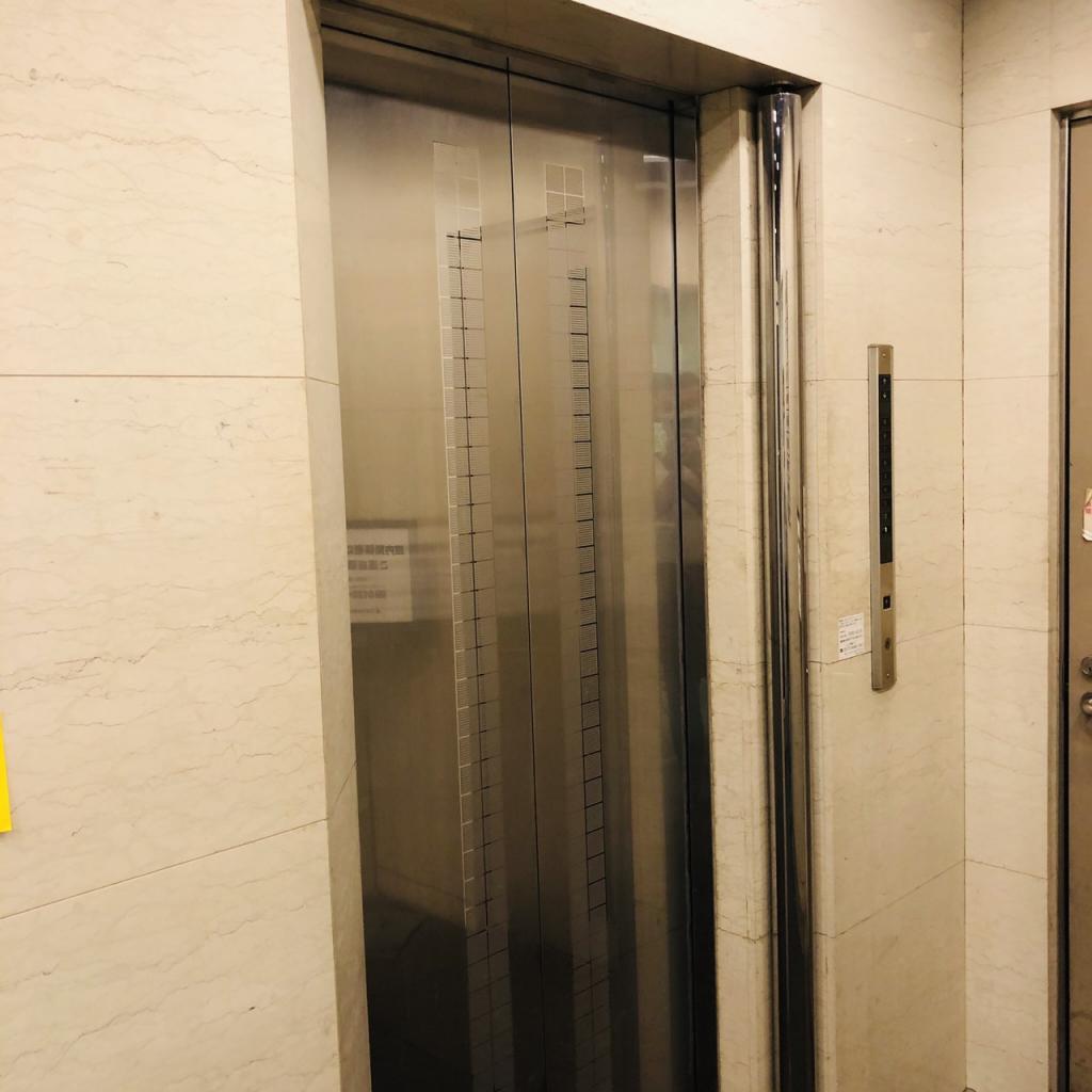 日本橋グレイスビルのエレベーター