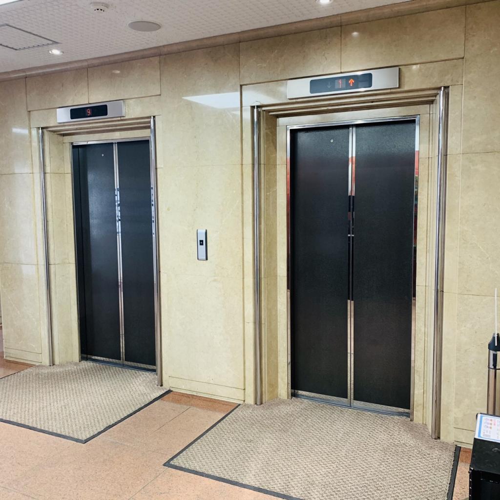 ８東洋海事ビルのエレベーター