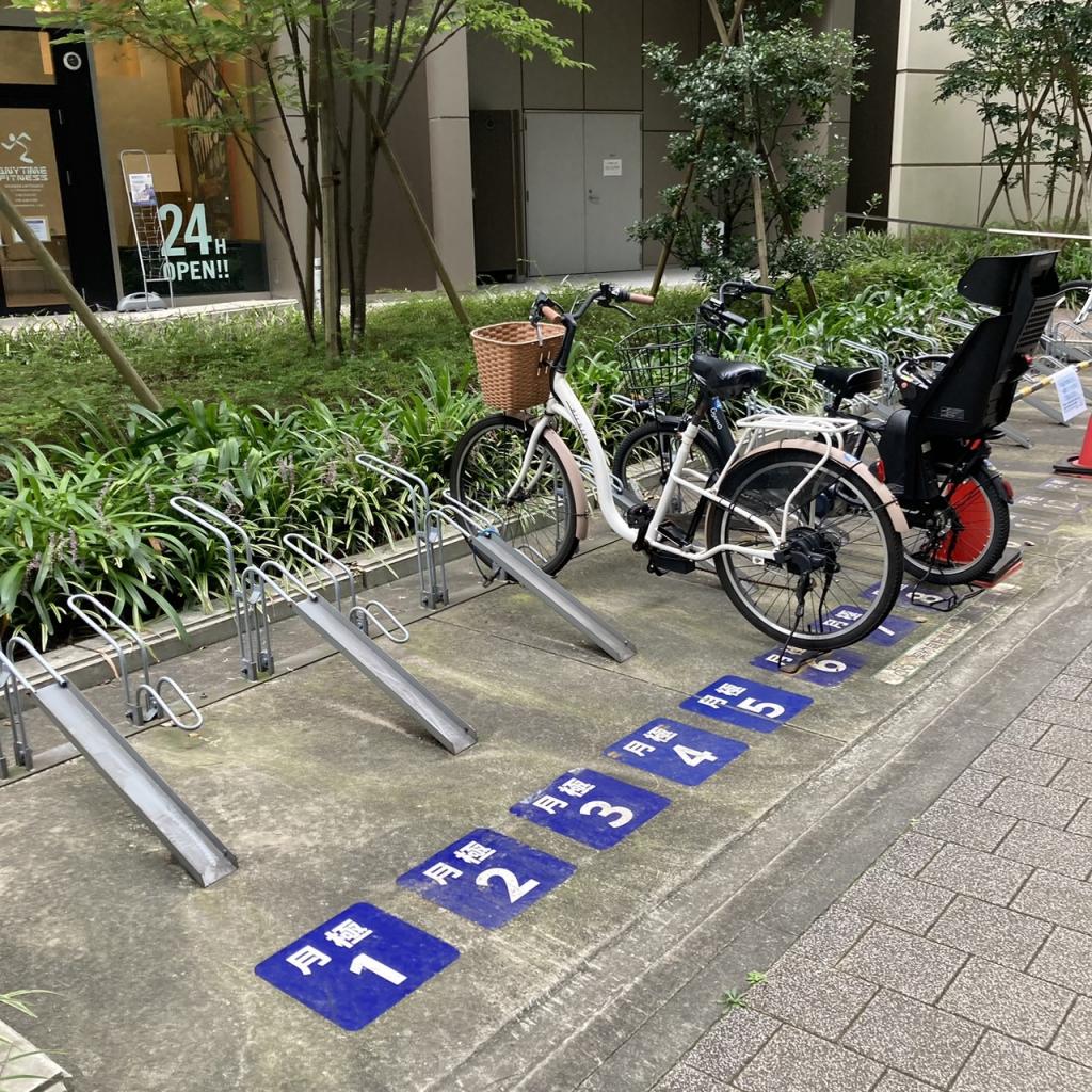 横浜アイマークプレイスビルの駐輪スペース