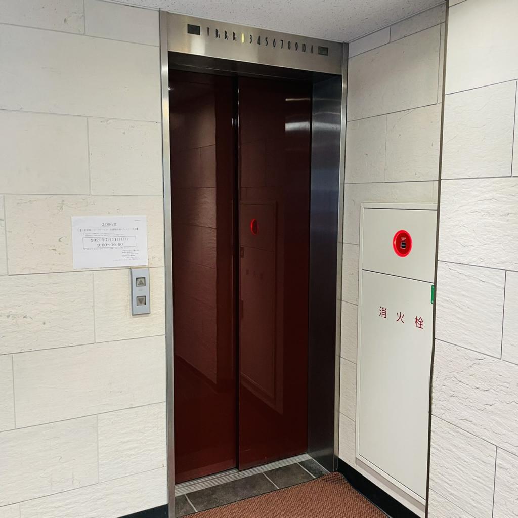 八重洲ロータリービルのエレベーター