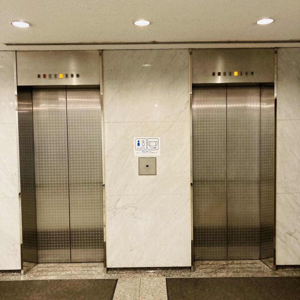 東京冷凍新川ビルのエレベーター