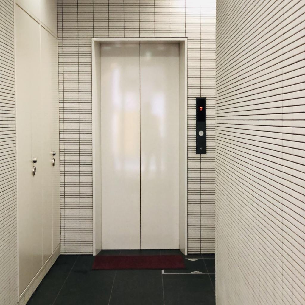 フローラル秋葉原のエレベーター