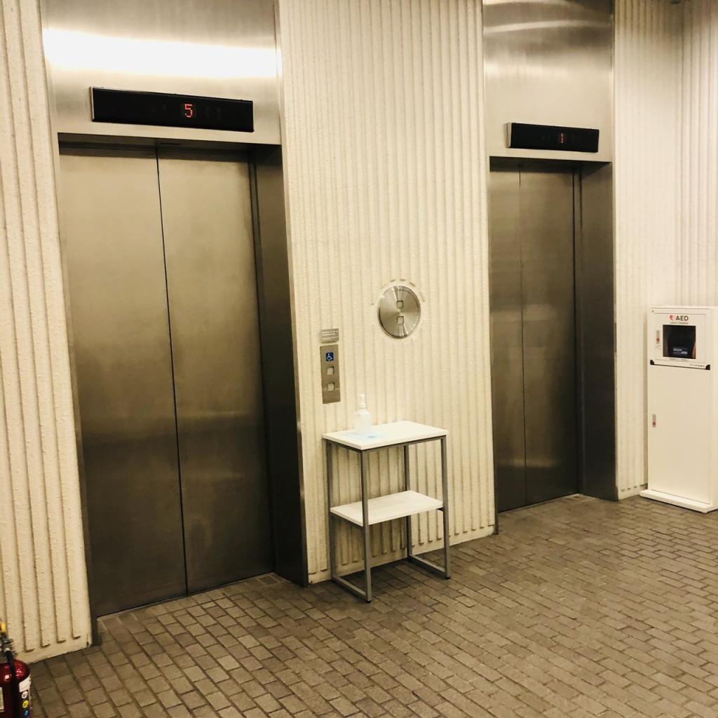横浜朝日会館のエレベーター