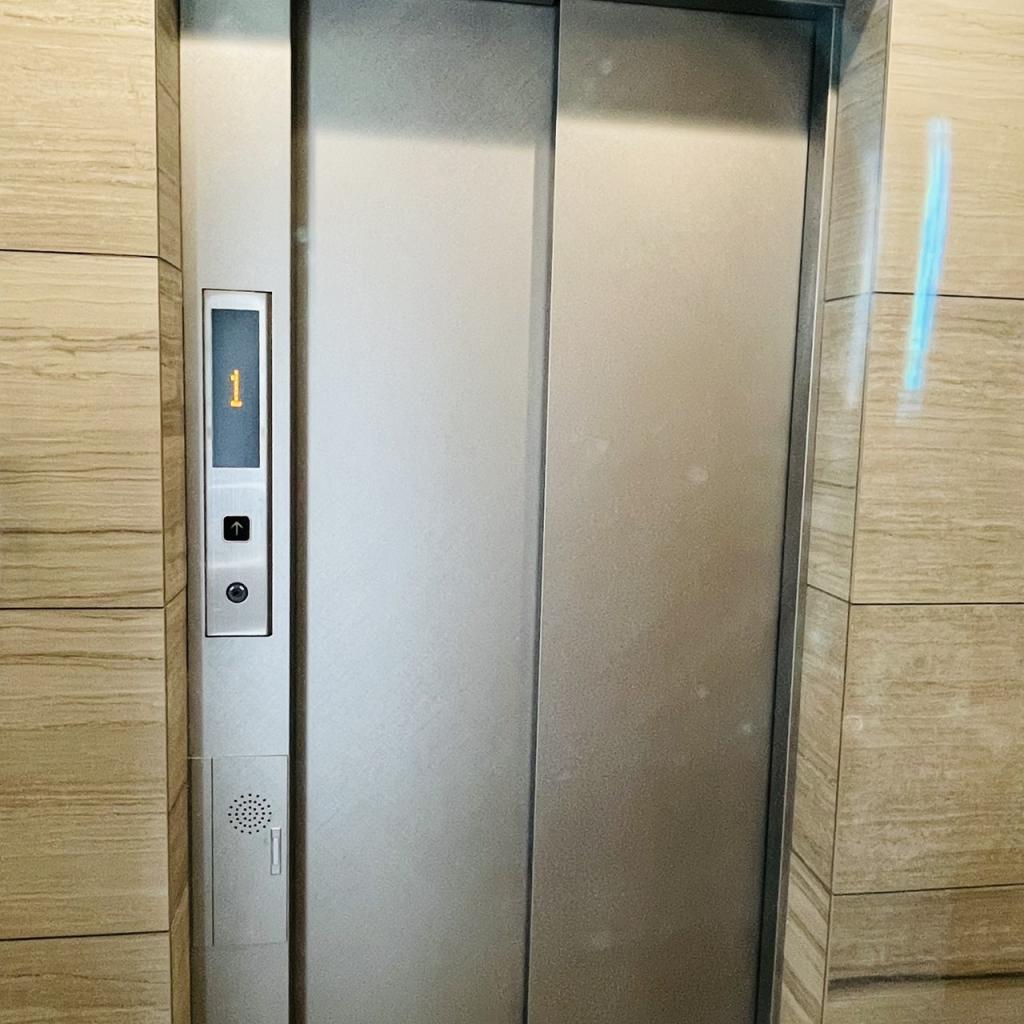 ＮＣＮ南青山のエレベーター