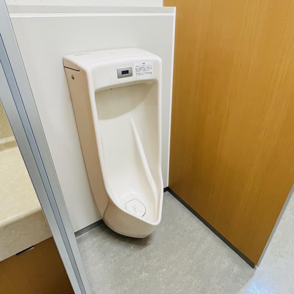 興信（日通住商神田）ビルの1階　トイレ