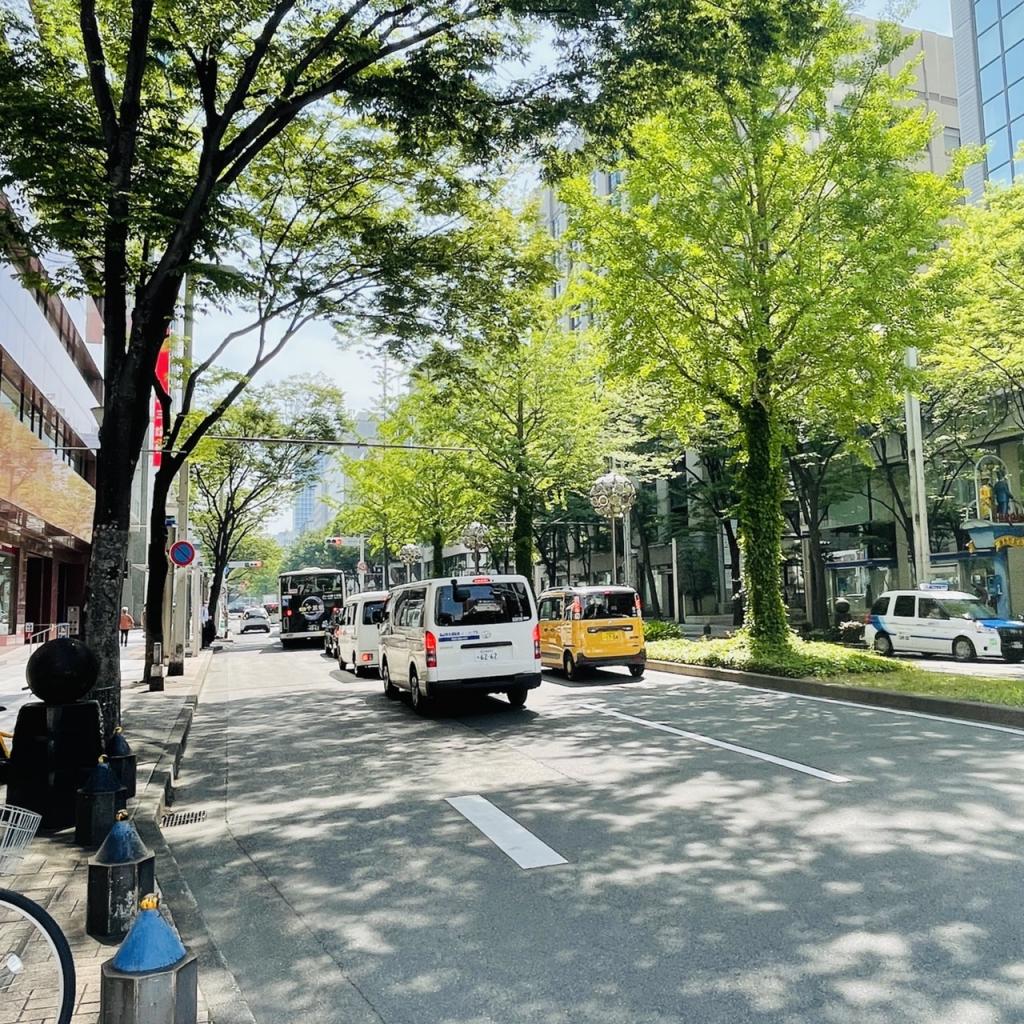 日本生命広小路ビルの前面道路