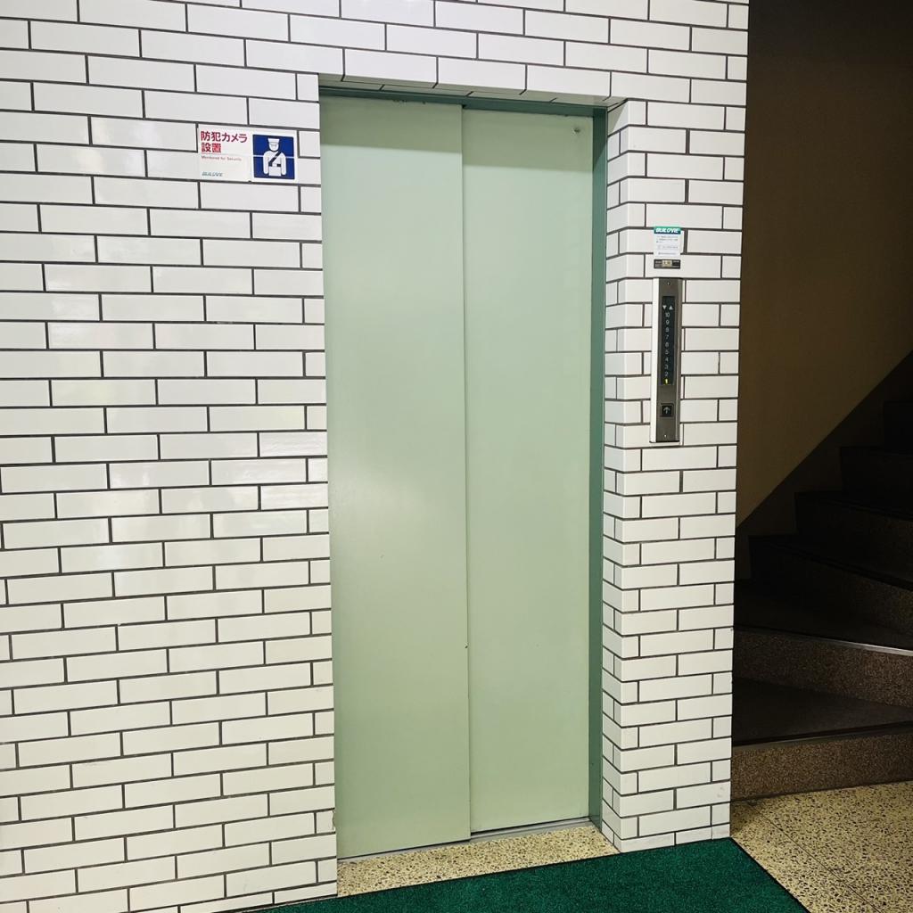 カーサ御苑のエレベーター