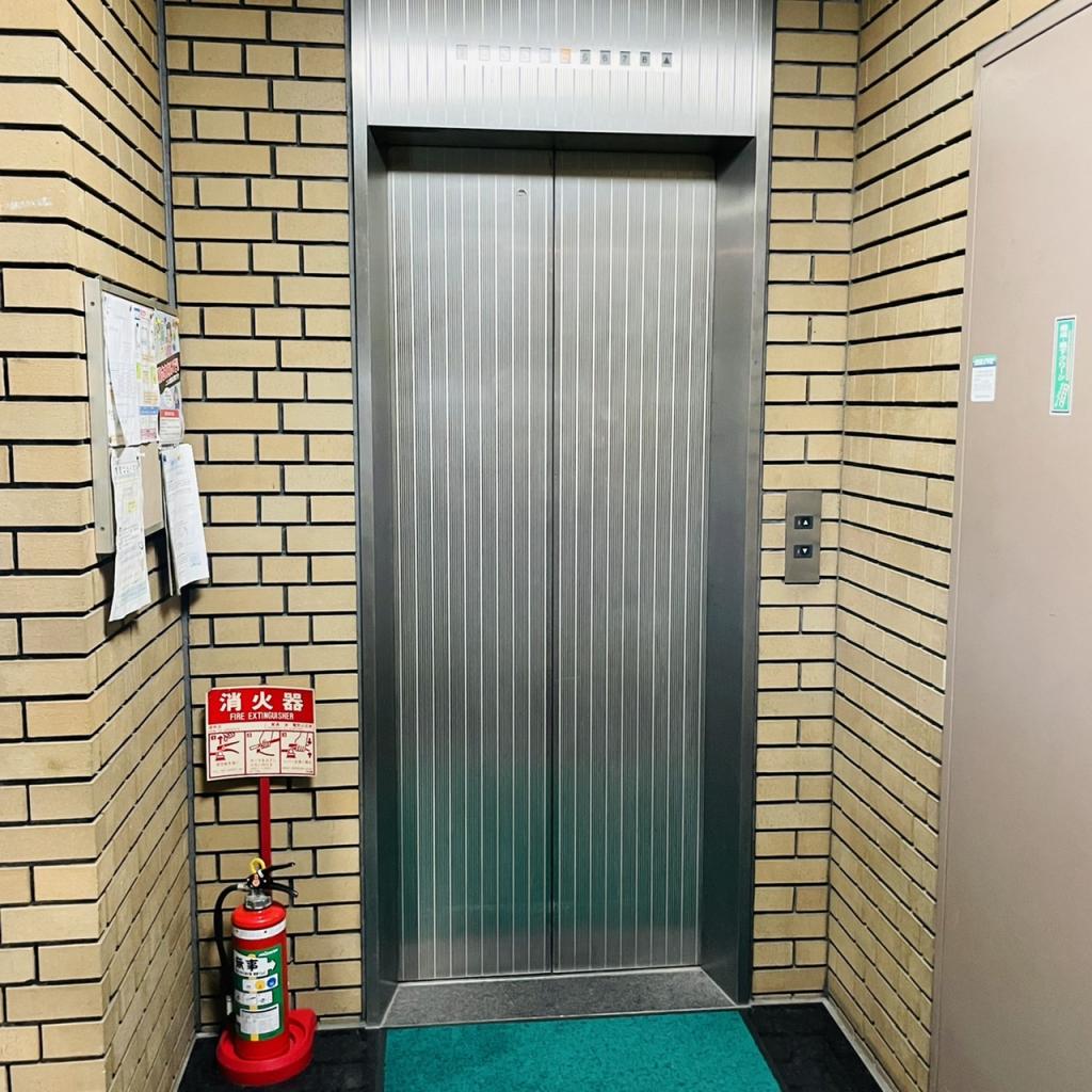 ライダーズビルのエレベーター