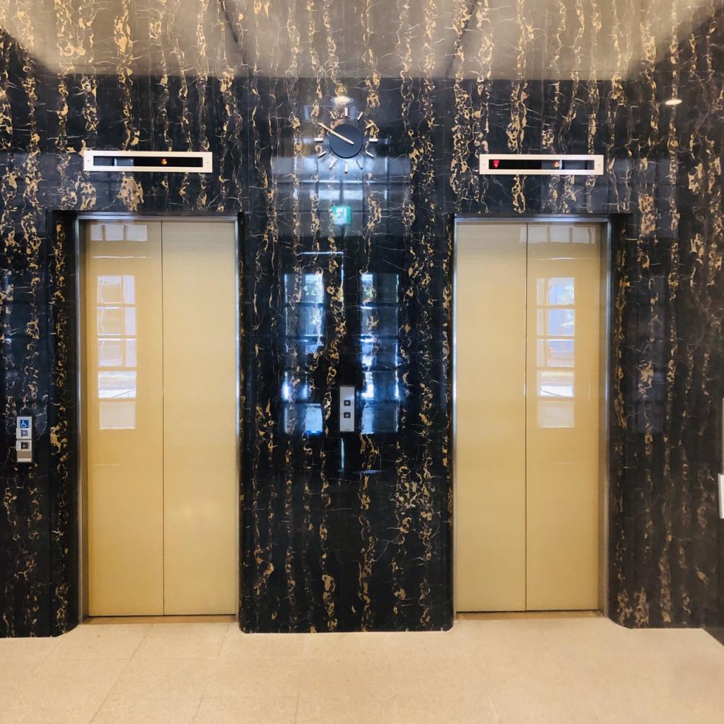 市政会館のエレベーター