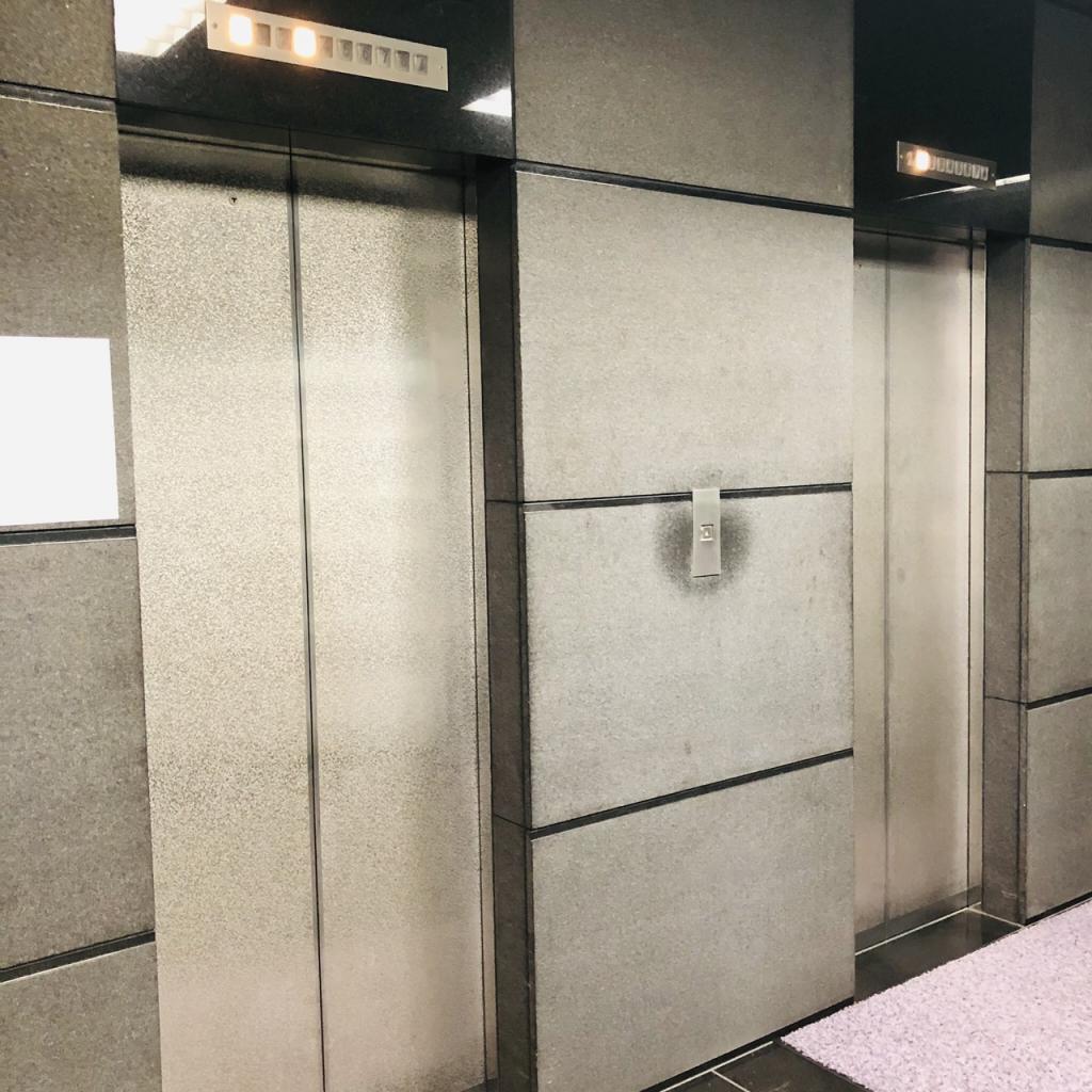 キクヤビルのエレベーター