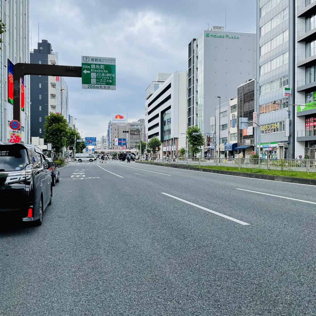 オカバ錦糸町ビルのビル前面道路