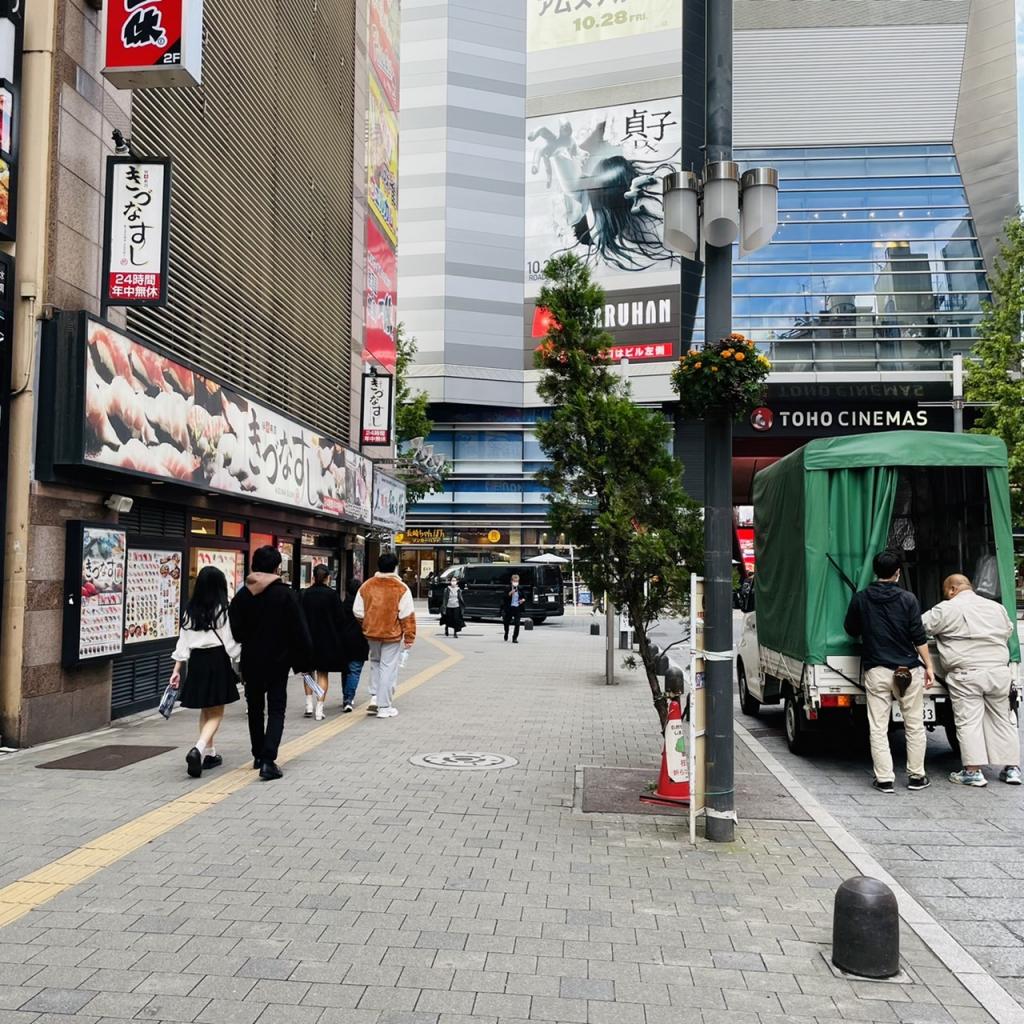 ＷａＭａｌｌ歌舞伎町ビルのビル前面道路